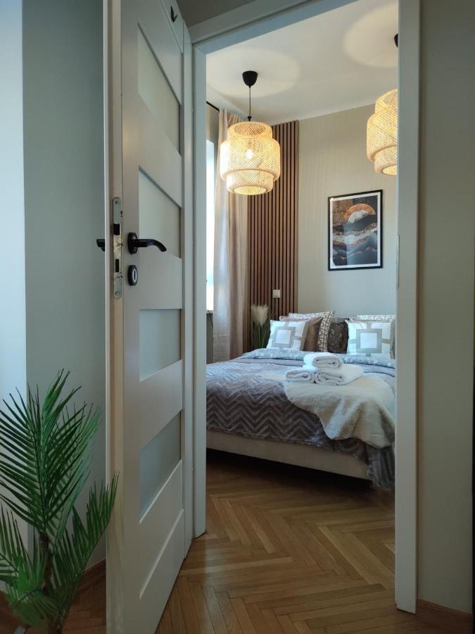 Day & Night By Cooee Apartments Varsovie Extérieur photo