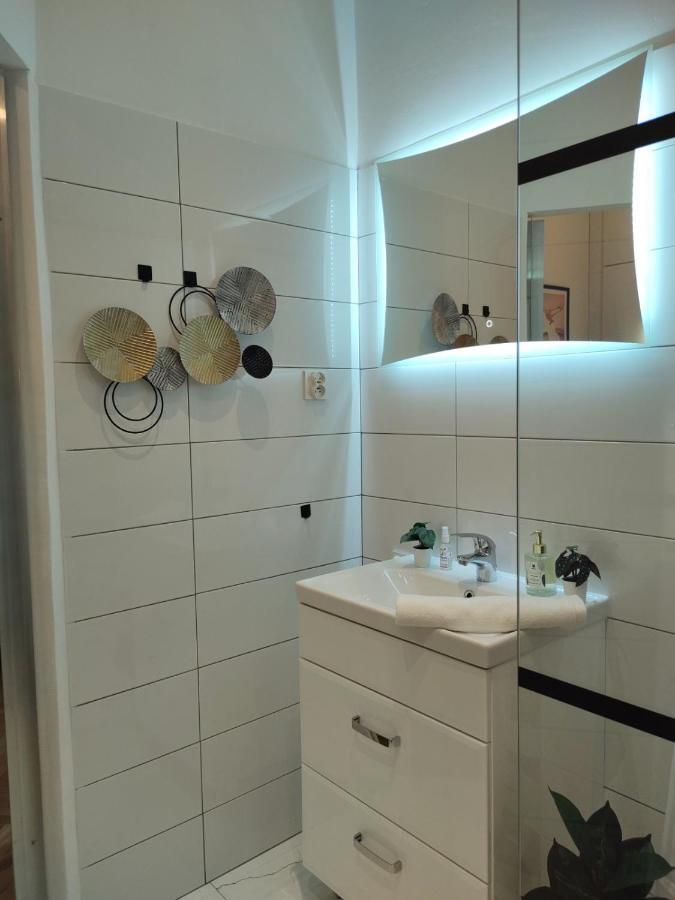 Day & Night By Cooee Apartments Varsovie Extérieur photo