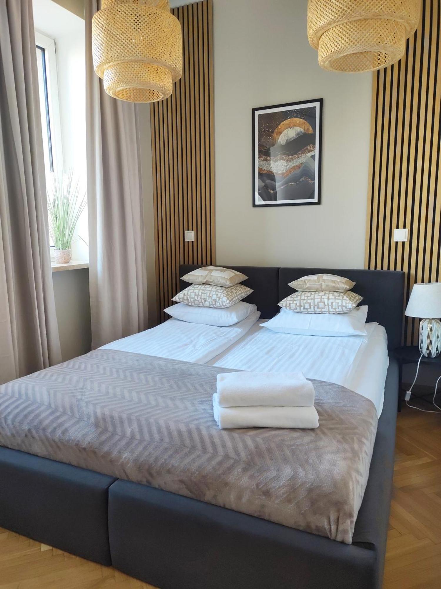 Day & Night By Cooee Apartments Varsovie Extérieur photo